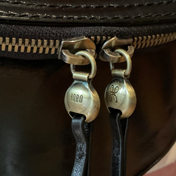 HOBO Foster Black Leather Convertible Crossbody Bag NWOT - Picture 4 of 14